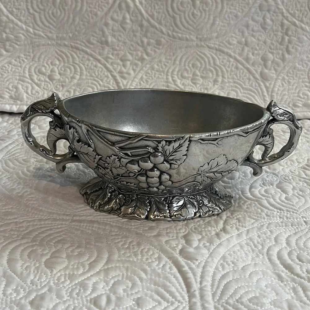 Grape (Aluminum Hollowware)‎ sauce boat by ARTHUR COURT